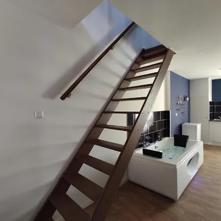 Ng Suitehome - Lille I Blanc Seau - Duplex - Balneo - Netflix - Wifi - Kitchenette *