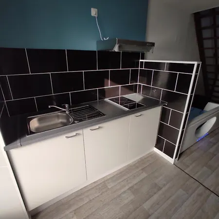 Ng Suitehome - Lille I Blanc Seau - Duplex - Balneo - Netflix - Wifi - Kitchenette Apartment *